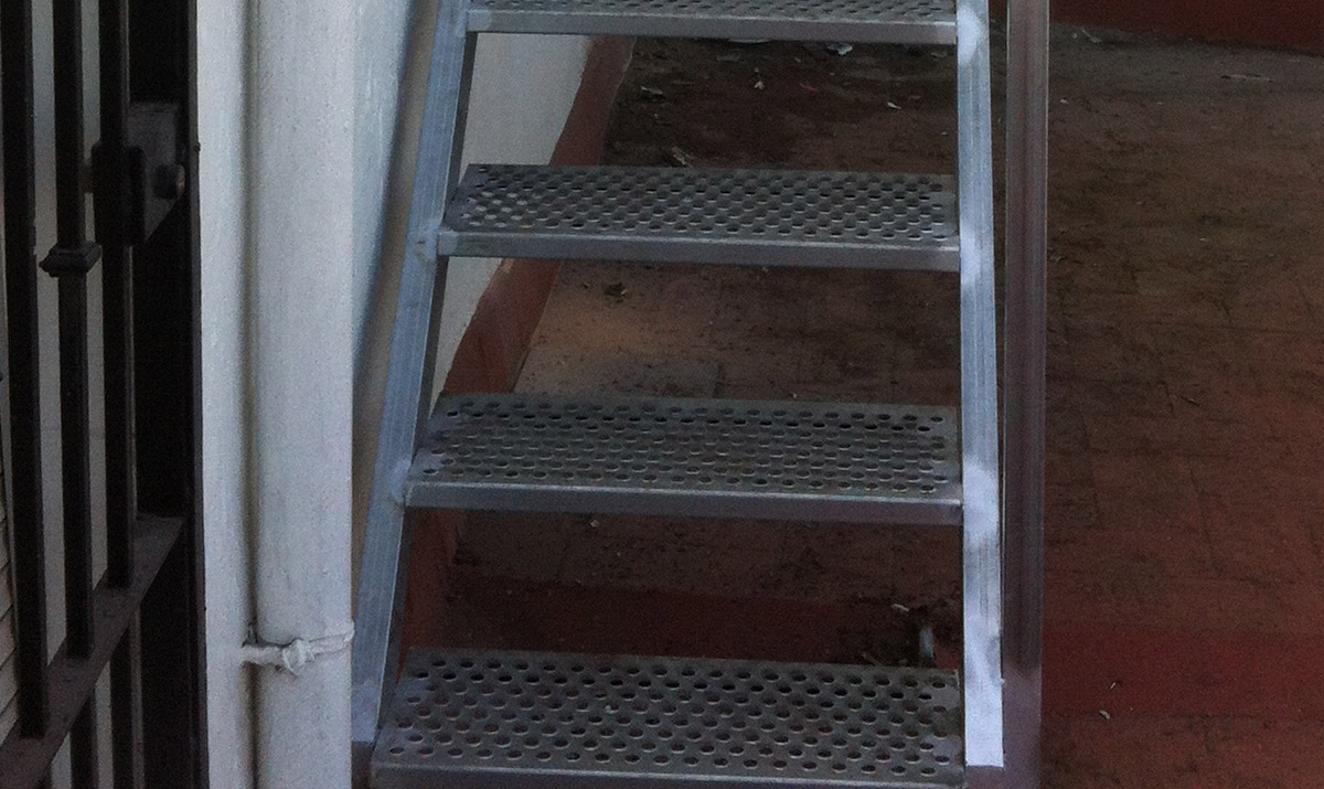 Escalera de hierro