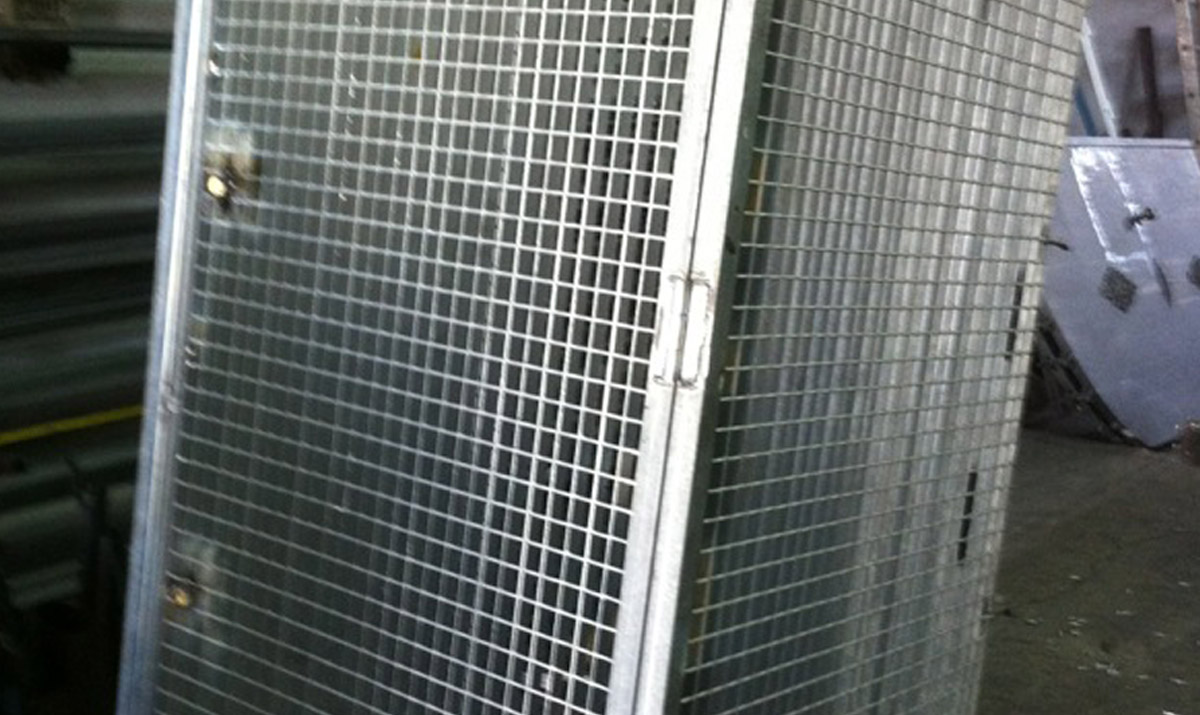 Reja con trame para maquinaria en hierro