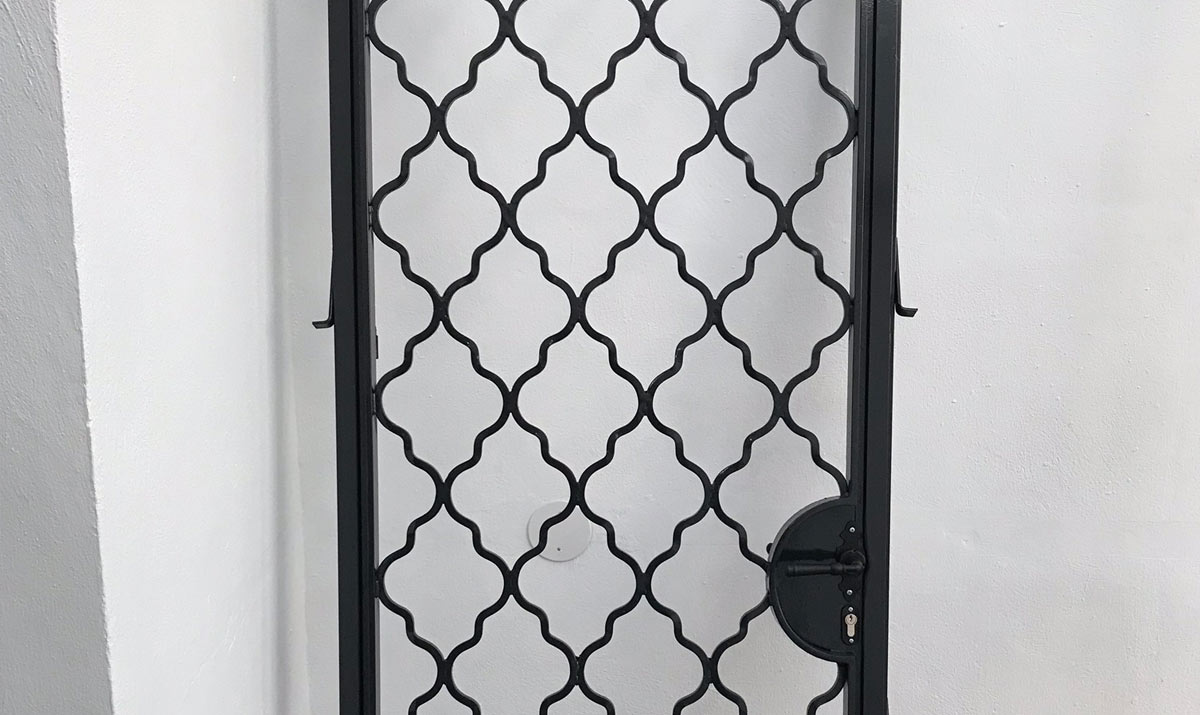 Puerta de fundición por encargo